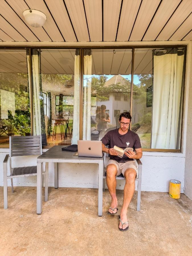 Nomads Airlie Beach (Adults Only) מראה חיצוני תמונה