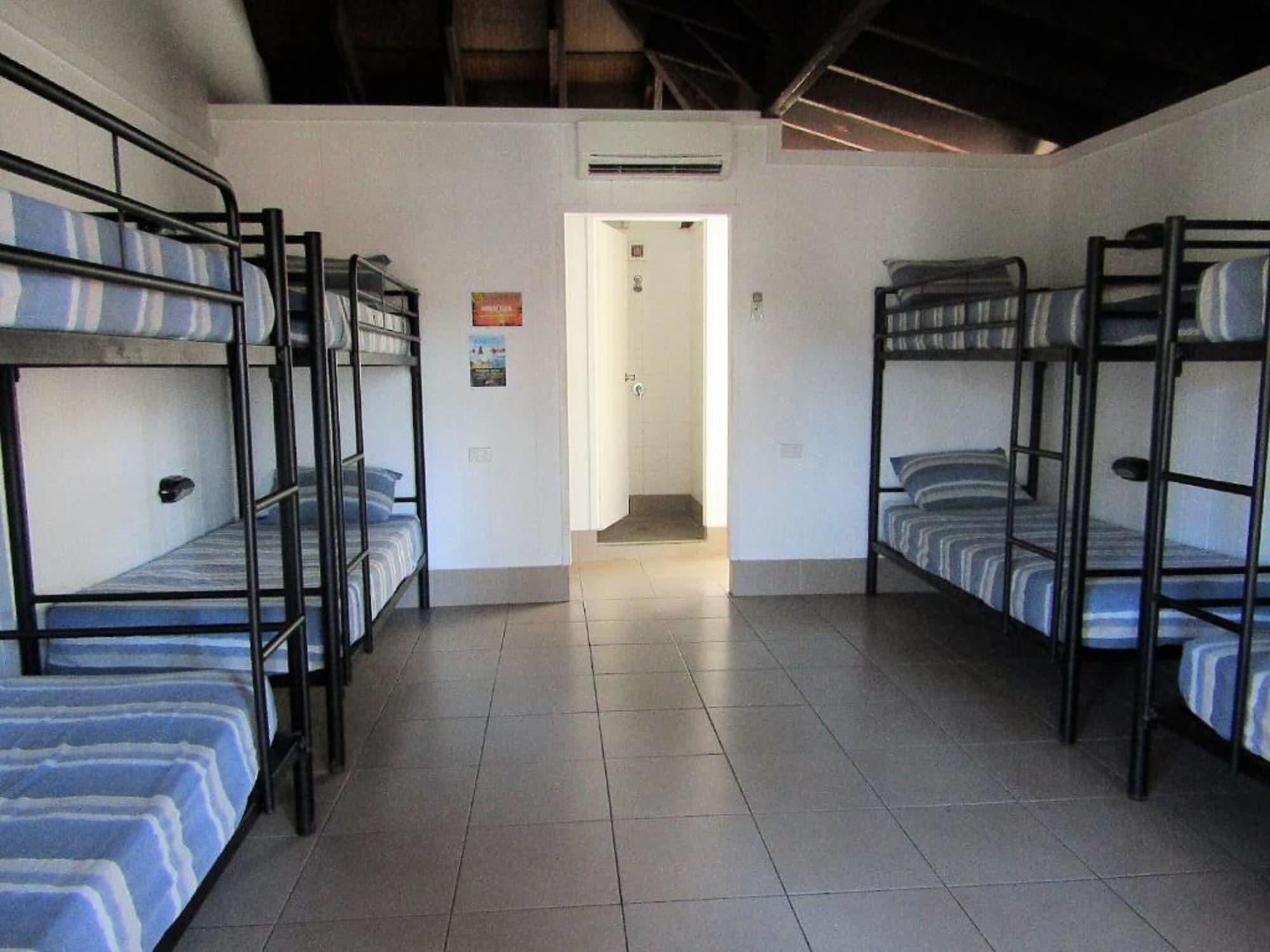 Nomads Airlie Beach (Adults Only) מראה חיצוני תמונה