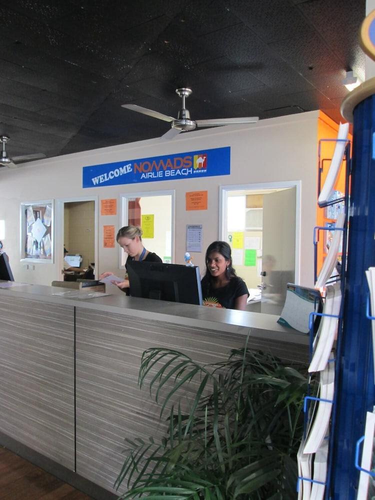 Nomads Airlie Beach (Adults Only) מראה חיצוני תמונה