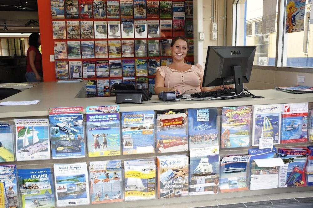 Nomads Airlie Beach (Adults Only) מראה חיצוני תמונה