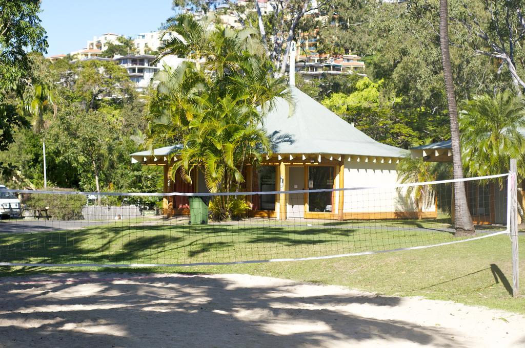 Nomads Airlie Beach (Adults Only) מראה חיצוני תמונה