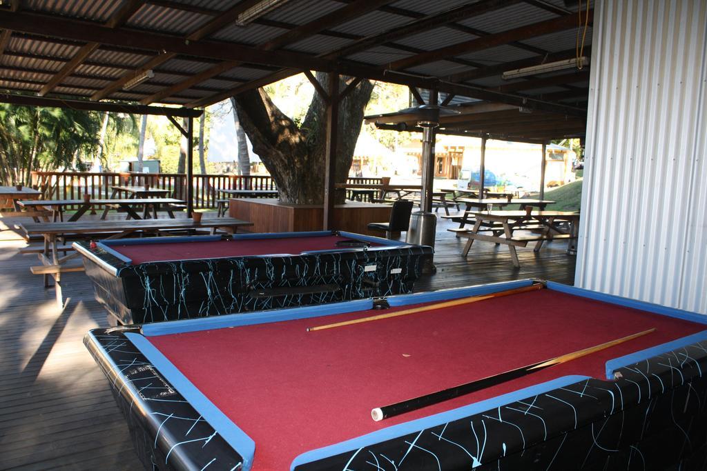 Nomads Airlie Beach (Adults Only) מראה חיצוני תמונה
