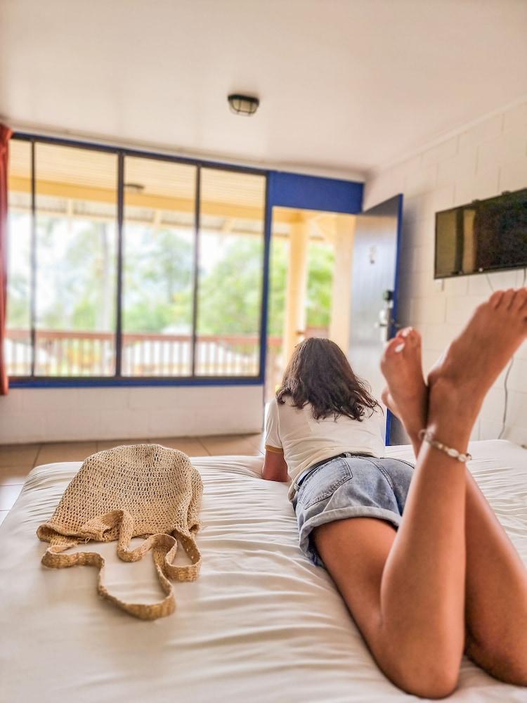 Nomads Airlie Beach (Adults Only) מראה חיצוני תמונה