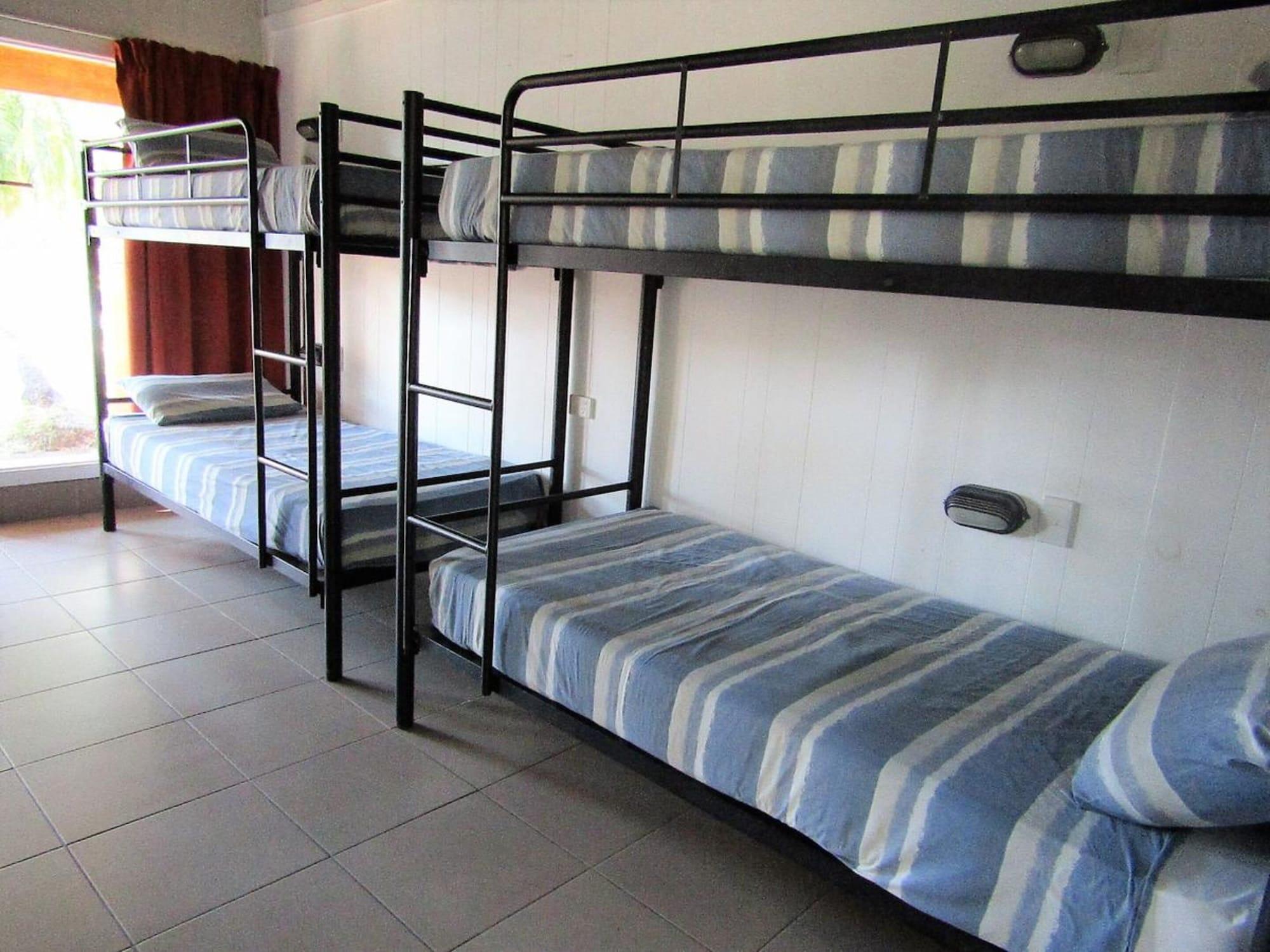 Nomads Airlie Beach (Adults Only) מראה חיצוני תמונה