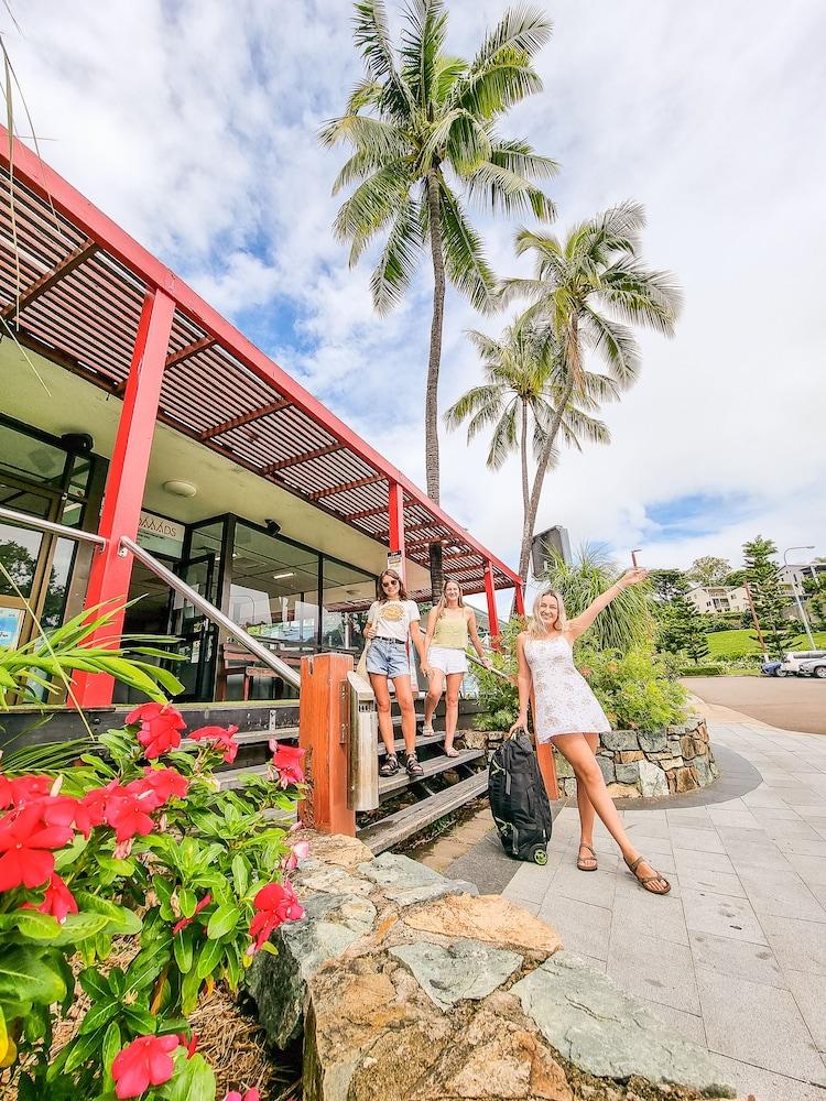 Nomads Airlie Beach (Adults Only) מראה חיצוני תמונה