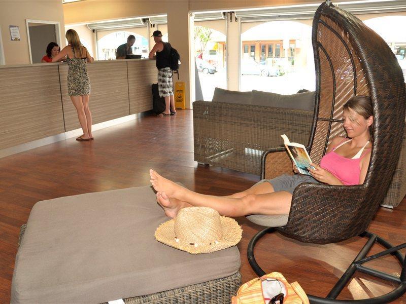 Nomads Airlie Beach (Adults Only) מראה חיצוני תמונה