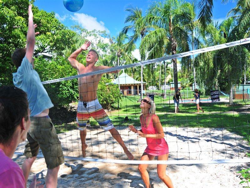 Nomads Airlie Beach (Adults Only) מראה חיצוני תמונה
