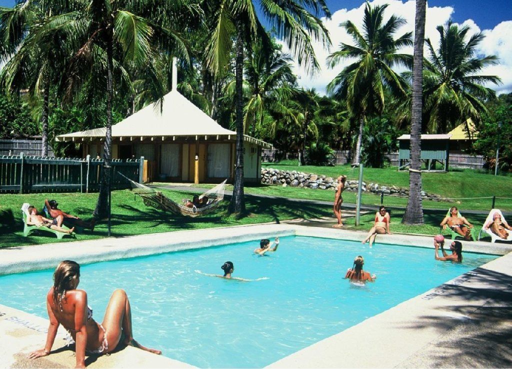 Nomads Airlie Beach (Adults Only) מראה חיצוני תמונה